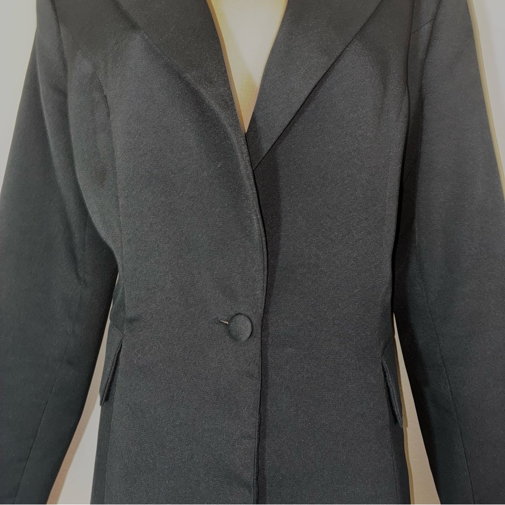 Classic Black Women's Suit Jacket - Picture 3 of 16